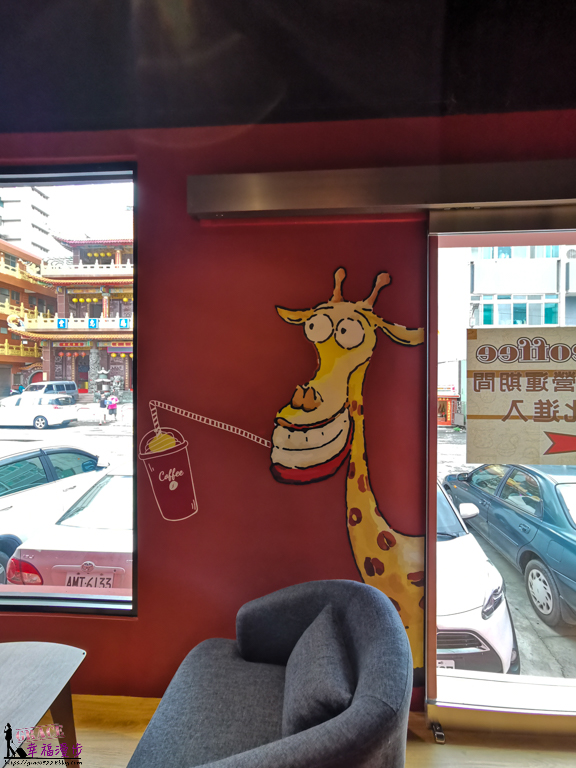 mini izzy cafe梧棲店