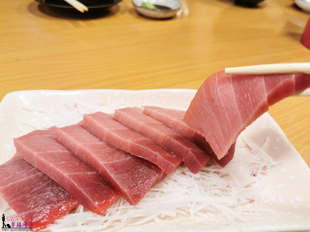 華僑市場魚莊生魚片專賣店