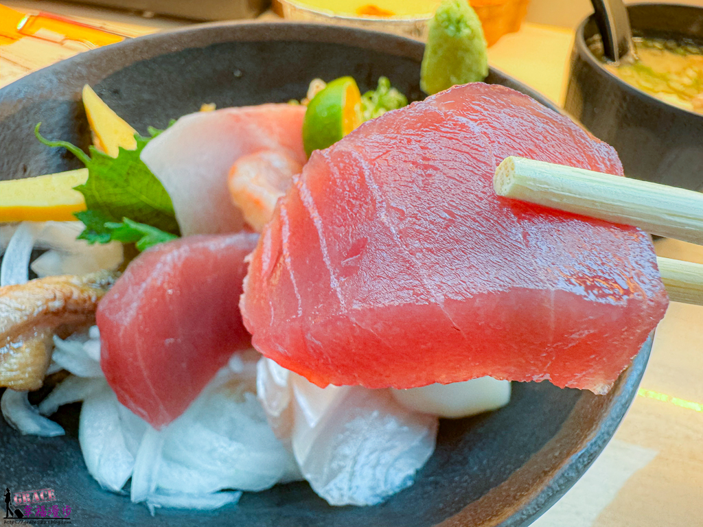 屏東美食,屏東美食推薦,東港華僑市場,王匠生魚片,王匠黑鮪魚生魚片,華僑市場王匠生魚片,華僑市場美食,華僑市場美食推薦