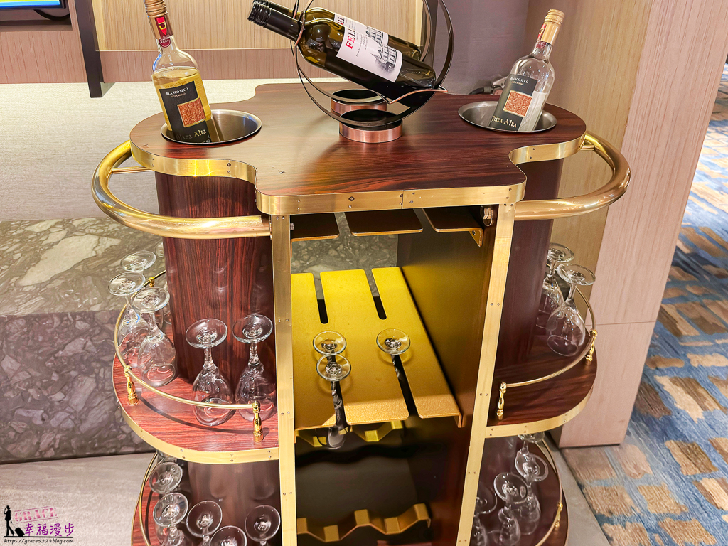 Plaza Premium First環亞優逸庭
