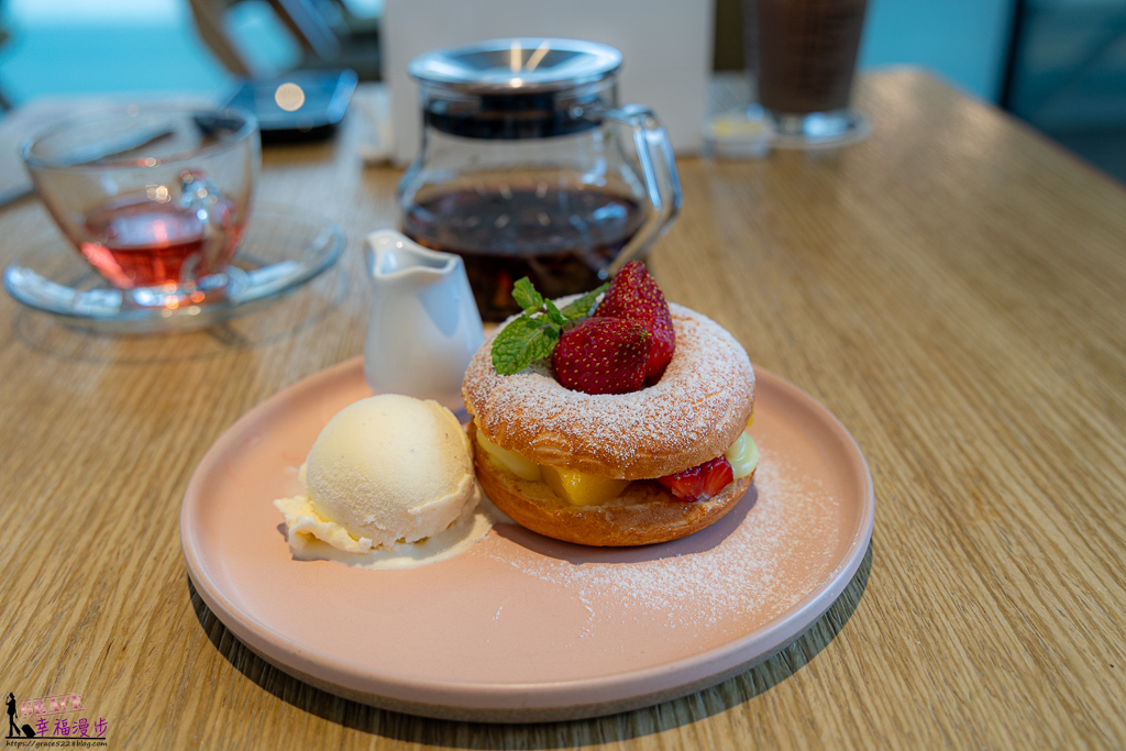 TOBA TOBA COLA,TSUTAYA BOOKSTORE,WIRED CAFE,南投日月町,南投景點,南投景點推薦,南投美食推薦,埔里景點,埔里景點推薦,埔里美食,埔里美食推薦,日月町蔦屋書局,日月町複合商場