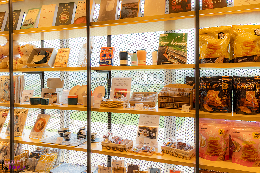 TOBA TOBA COLA,TSUTAYA BOOKSTORE,WIRED CAFE,南投日月町,南投景點,南投景點推薦,南投美食推薦,埔里景點,埔里景點推薦,埔里美食,埔里美食推薦,日月町蔦屋書局,日月町複合商場
