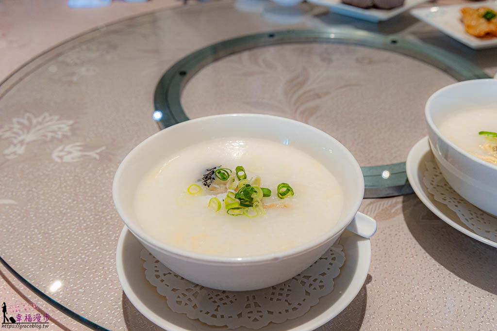 麗星郵輪探索星號絲路花舞中餐廳