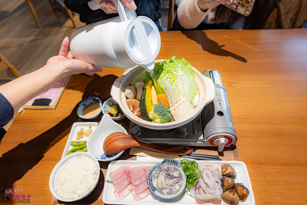 宜蘭美食,海鮮定食,漁港直送,礁溪咖啡廳,礁溪定食,礁溪美食,里海 Cafe',里海咖啡,鮮魚定食