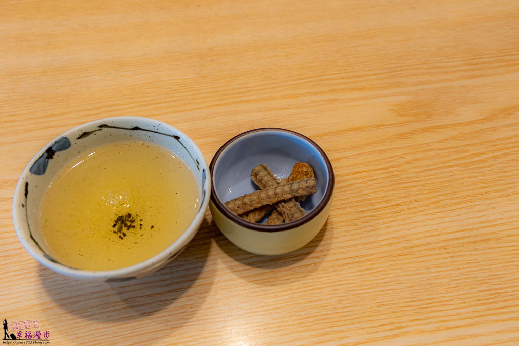 吉田屋美濃緊鰻魚飯